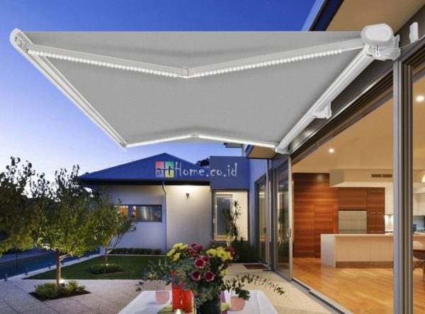 Kelebihan Awning Gulung Untuk Estetika Rumah Anda